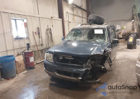 2002 Ford Explorer Eddie Bauer из США, поврежденный, VIN 1FMDU74W02ZD00032